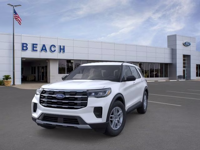 2026 Star White Metallic Tri-Coat Ford Explorer Active RWD SUV