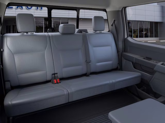 2026 Oxford White Ford Super Duty F-350 DRW XL DRW 4X4 Truck