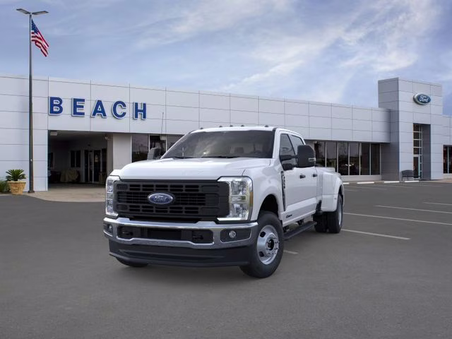2026 Oxford White Ford Super Duty F-350 DRW XL DRW 4X4 Truck