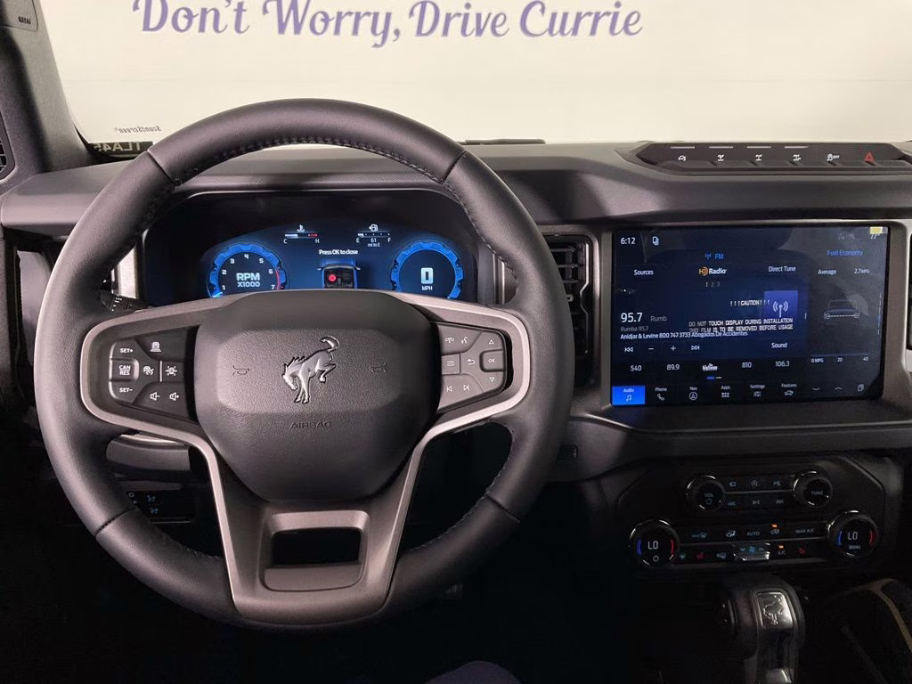 2026 Oxford White Ford Bronco Badlands 4X4 SUV