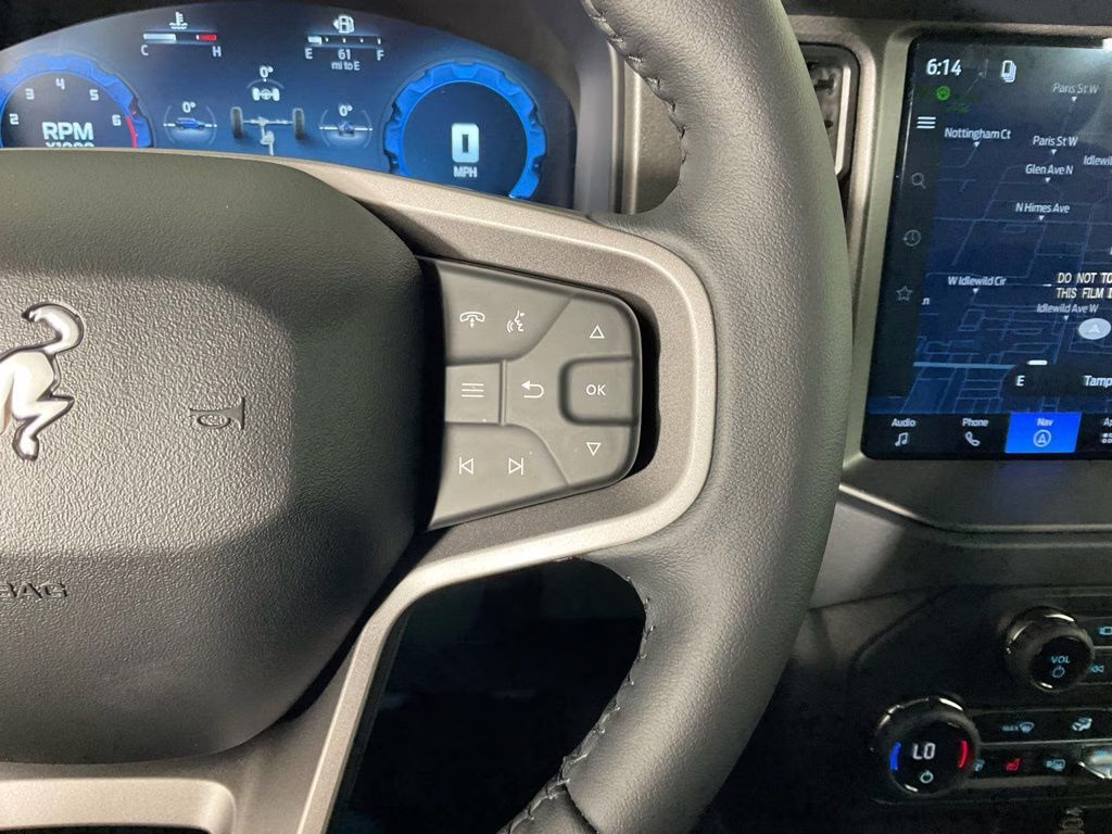 2026 Oxford White Ford Bronco Badlands 4X4 SUV