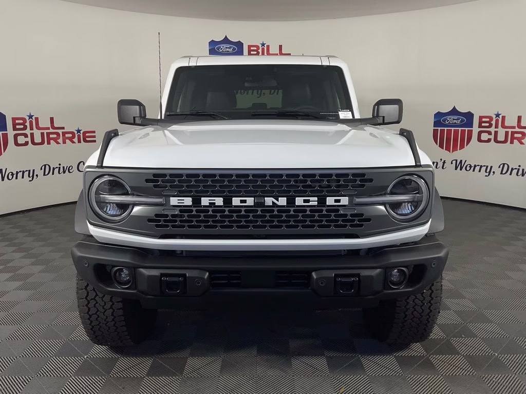 2026 Oxford White Ford Bronco Badlands 4X4 SUV