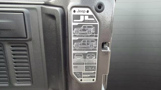 2021 Granite Crystal Metallic Clearcoat Jeep Wrangler Unlimited Sport Altitude 4X4 SUV