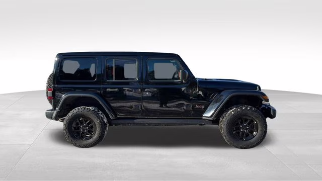 2022 Black Clearcoat Jeep Wrangler Unlimited Rubicon 4X4 SUV