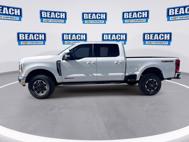 2023 White Metallic Ford Super Duty F-250 SRW Lariat 4X4 Truck