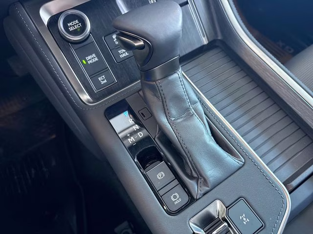 2024 Eminent White Pearl Lexus GX 550 Luxury 4X4 SUV