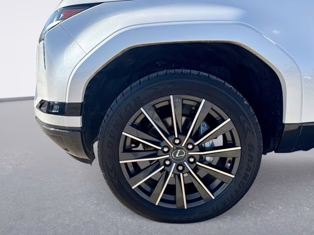 2024 Eminent White Pearl Lexus GX 550 Luxury 4X4 SUV