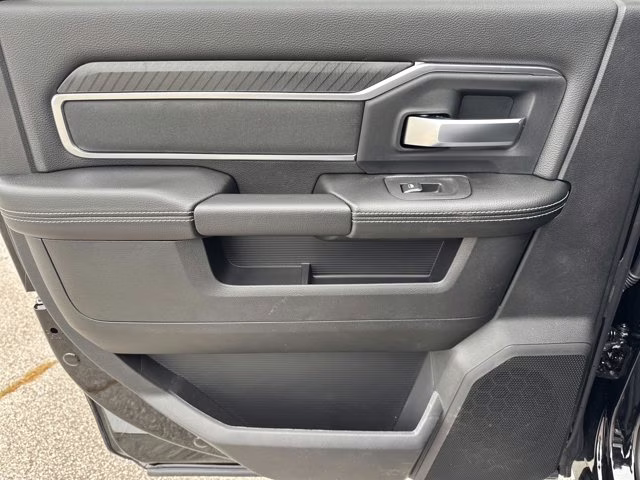 2026 Diamond Black Crystal Pearlcoat Ram 3500 Big Horn 4X4 Truck