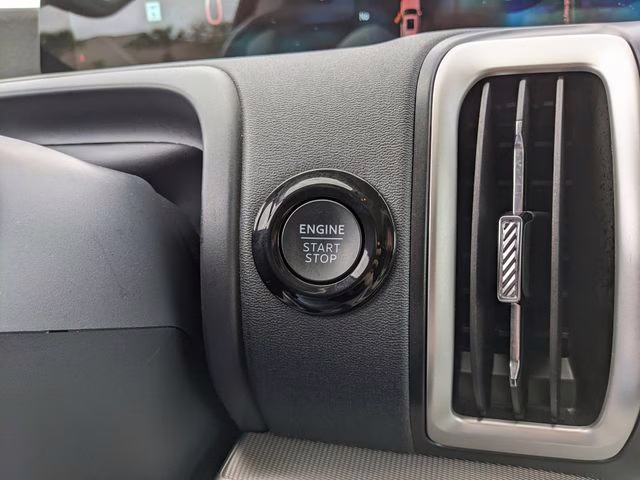 2025 Black Metallic Ford Expedition Active 4X4 SUV