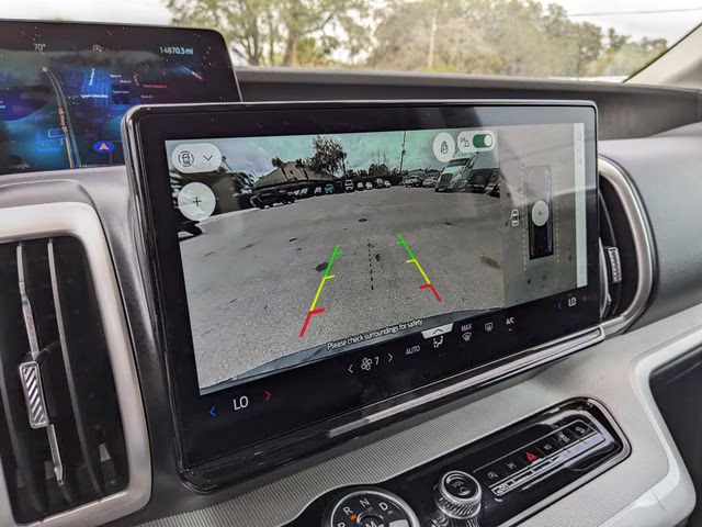 2025 Black Metallic Ford Expedition Active 4X4 SUV