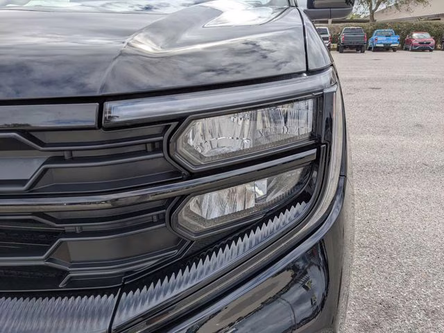 2025 Black Metallic Ford Expedition Active 4X4 SUV