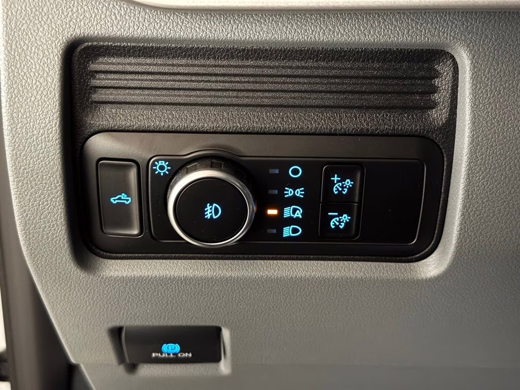 2026 Oxford White Ford Super Duty F-250 SRW XLT 4X4 Truck