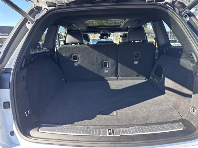 2023 Bright White Clearcoat Jeep Grand Cherokee 4xe Overland 4X4 SUV