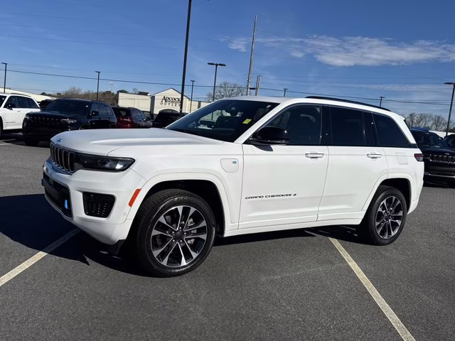 2023 Bright White Clearcoat Jeep Grand Cherokee 4xe Overland 4X4 SUV