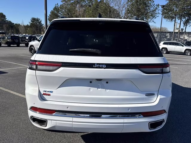 2023 Bright White Clearcoat Jeep Grand Cherokee 4xe Overland 4X4 SUV