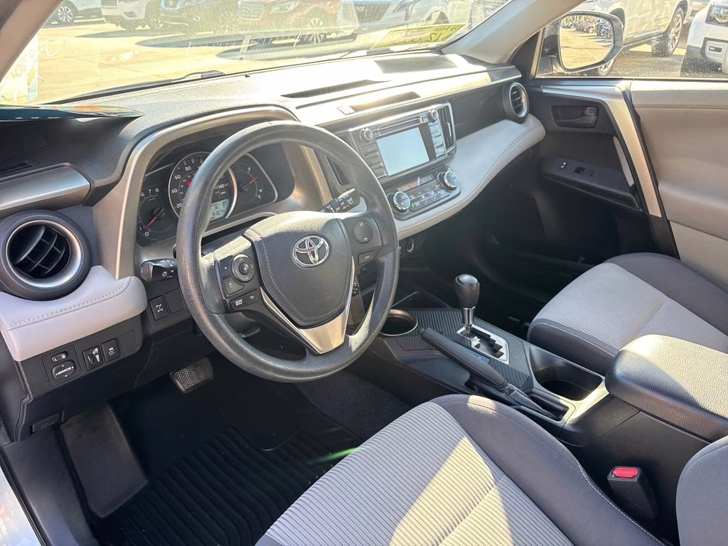2013 Classic Silver Metallic Toyota RAV4 XLE AWD SUV