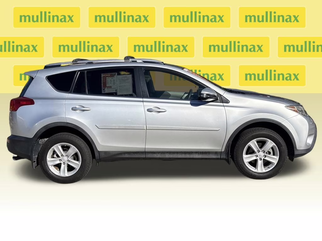 2013 Classic Silver Metallic Toyota RAV4 XLE AWD SUV