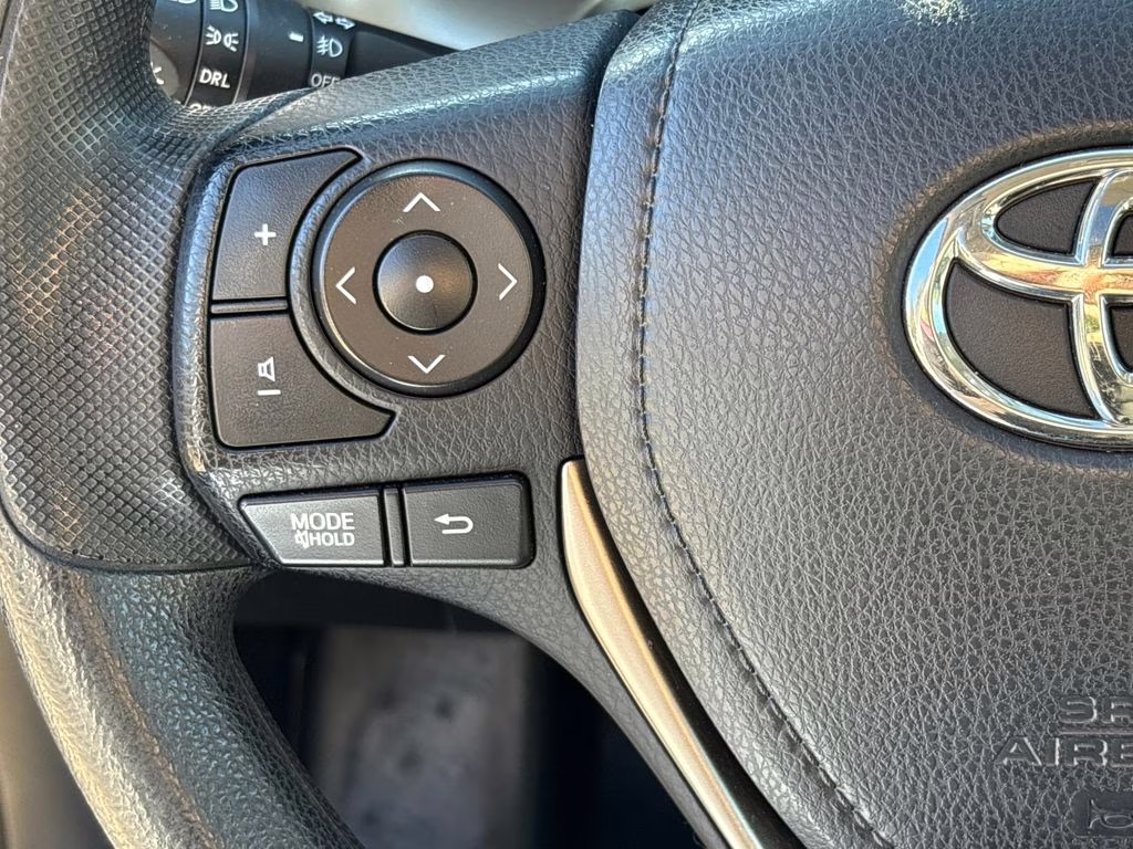 2013 Classic Silver Metallic Toyota RAV4 XLE AWD SUV