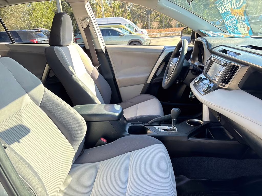 2013 Classic Silver Metallic Toyota RAV4 XLE AWD SUV