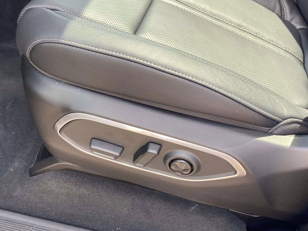 2026 Silver Zynith Jeep Grand Wagoneer Limited Altitude 4X4 SUV