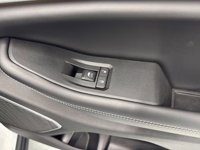 2026 Bright White Clearcoat Jeep Grand Cherokee Limited 4X4 SUV