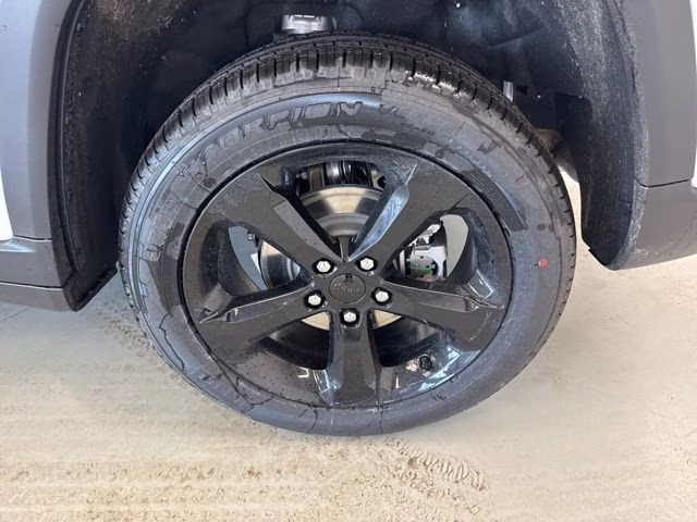 2026 Bright White Clearcoat Jeep Grand Cherokee Limited 4X4 SUV