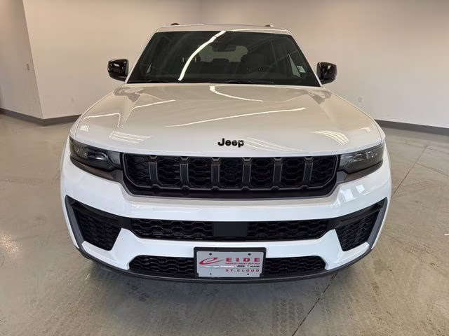 2026 Bright White Clearcoat Jeep Grand Cherokee Limited 4X4 SUV
