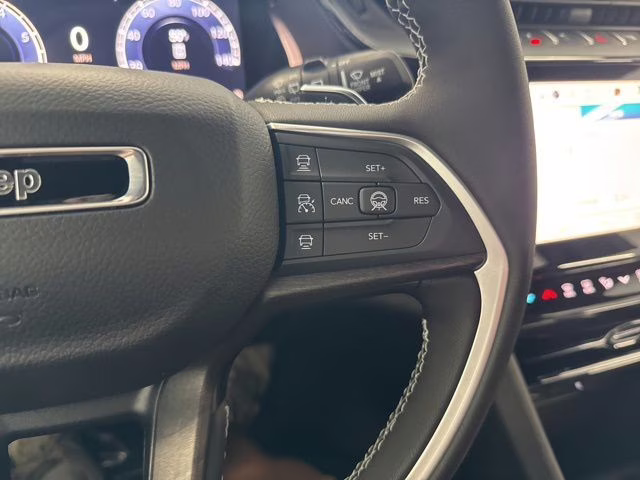 2026 Bright White Clearcoat Jeep Grand Cherokee Limited 4X4 SUV