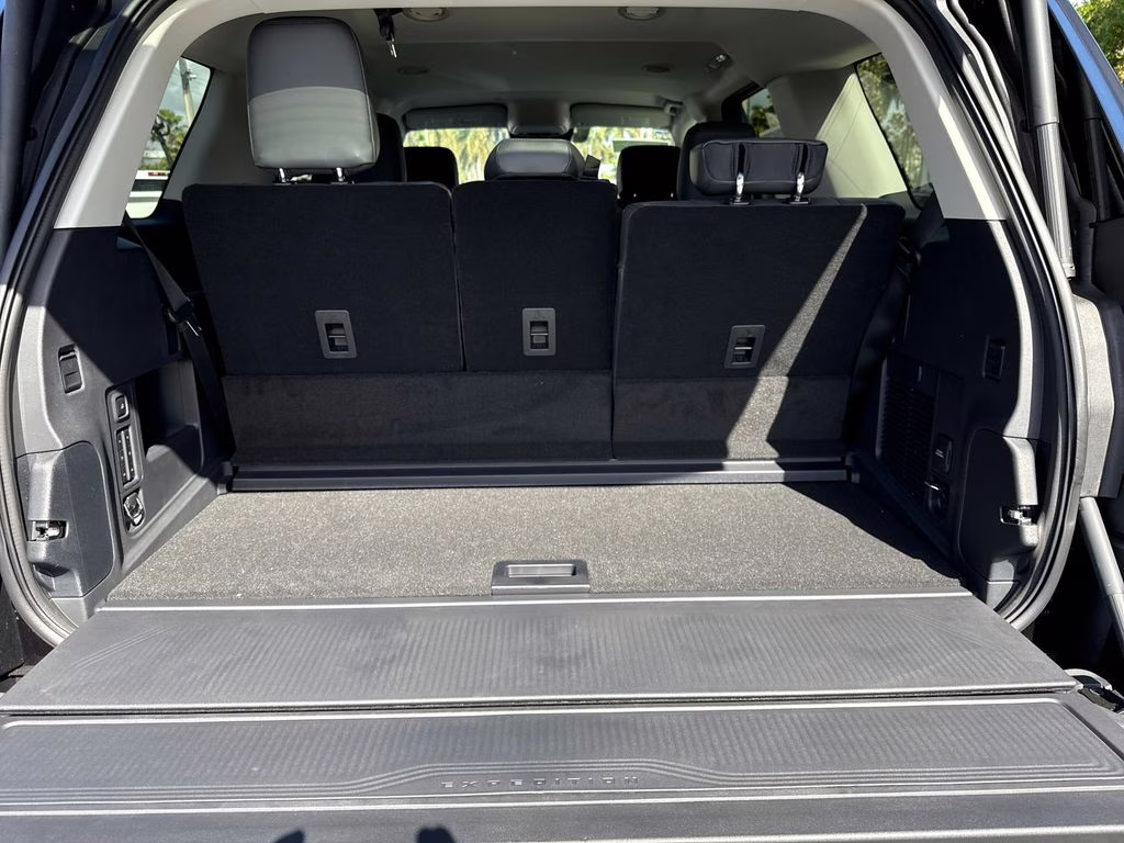 2026 Agate Black Metallic Ford Expedition Active RWD SUV