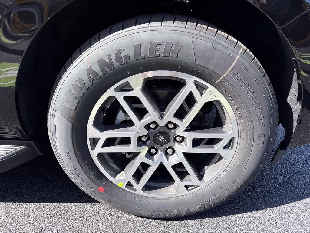 2026 Agate Black Metallic Ford Expedition Active RWD SUV