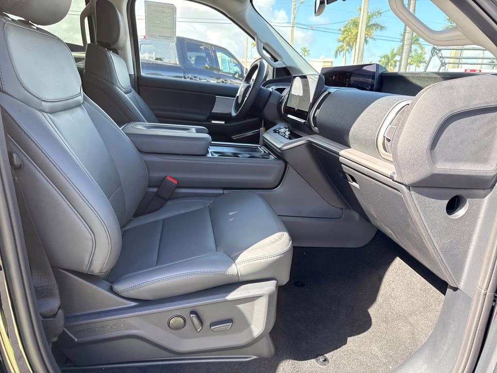 2026 Agate Black Metallic Ford Expedition Active RWD SUV