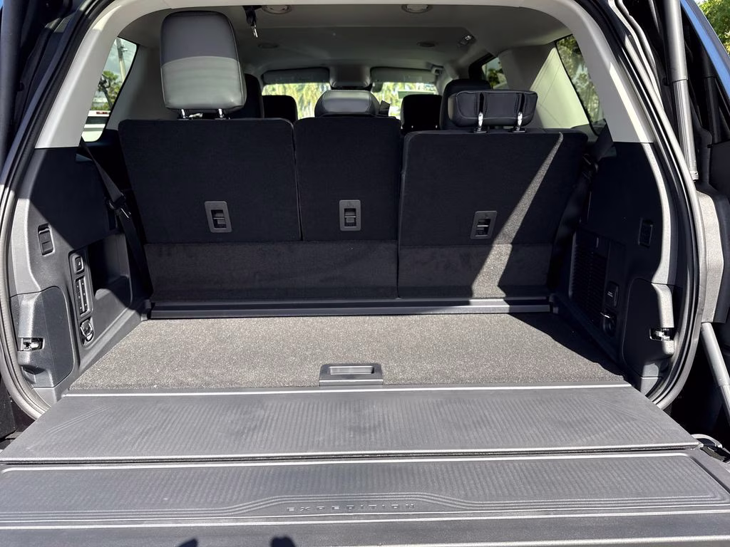 2026 Agate Black Metallic Ford Expedition Active RWD SUV