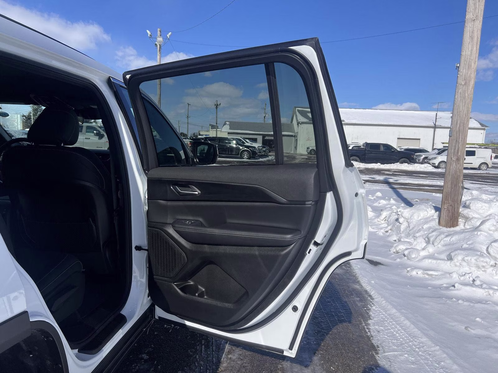 2026 Bright White Clearcoat Jeep Grand Cherokee L Laredo 4X4 SUV