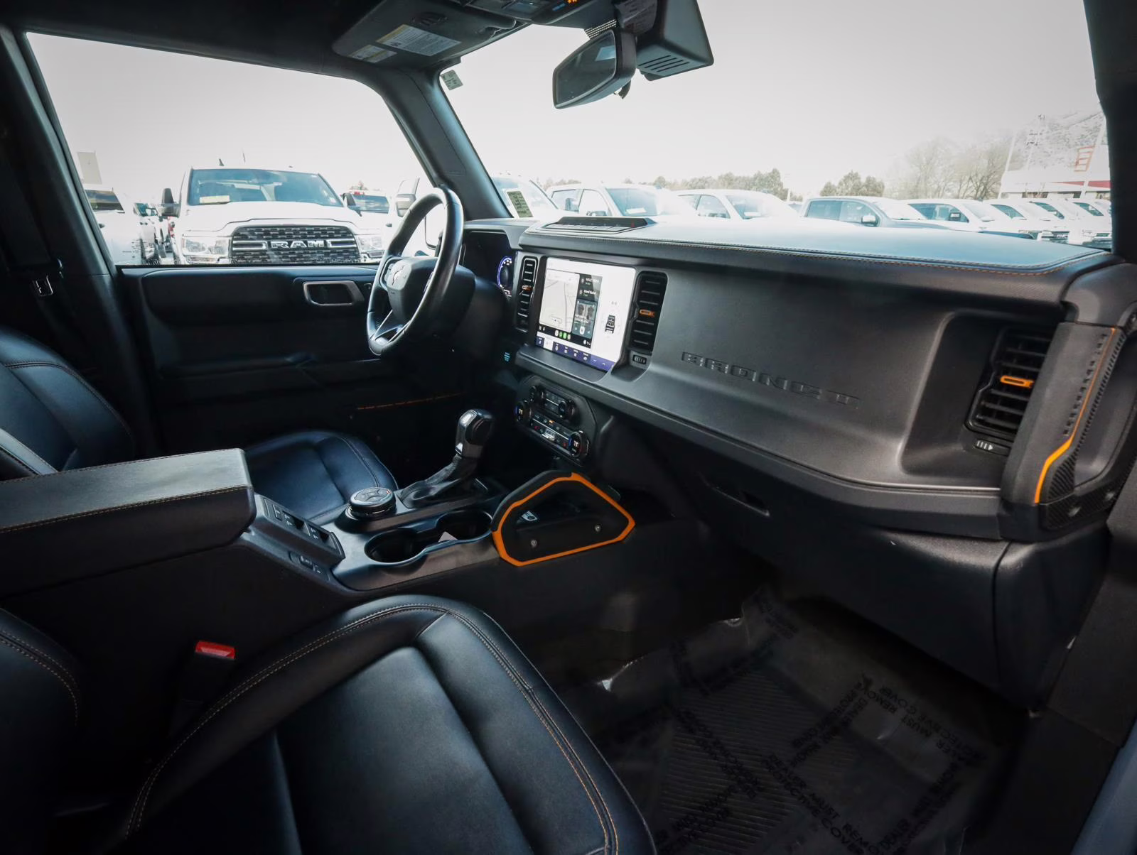 2024 Azure Gray Metallic Tri-Coat Ford Bronco Badlands 4 Door Advanced 4x4 4X4 SUV