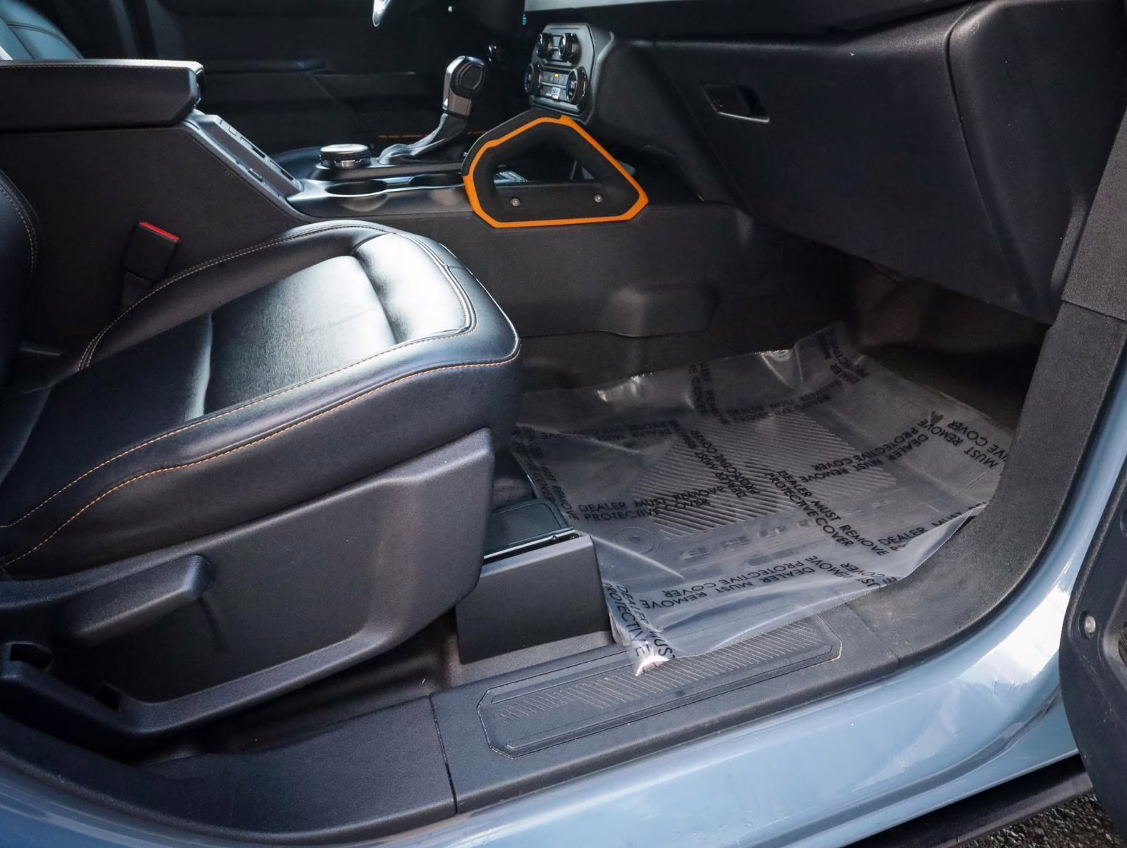 2024 Azure Gray Metallic Tri-Coat Ford Bronco Badlands 4 Door Advanced 4x4 4X4 SUV