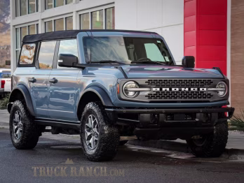 2024 Azure Gray Metallic Ford Bronco Badlands 4X4 SUV