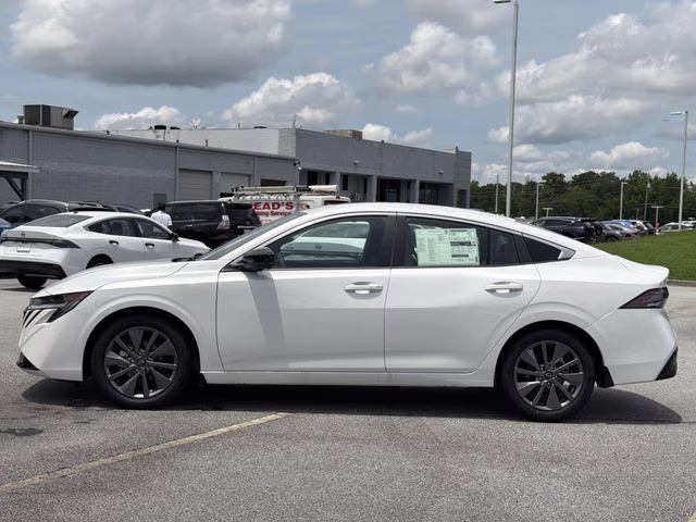 2026 Aspen White Tricoat Nissan Sentra SL FWD Sedan