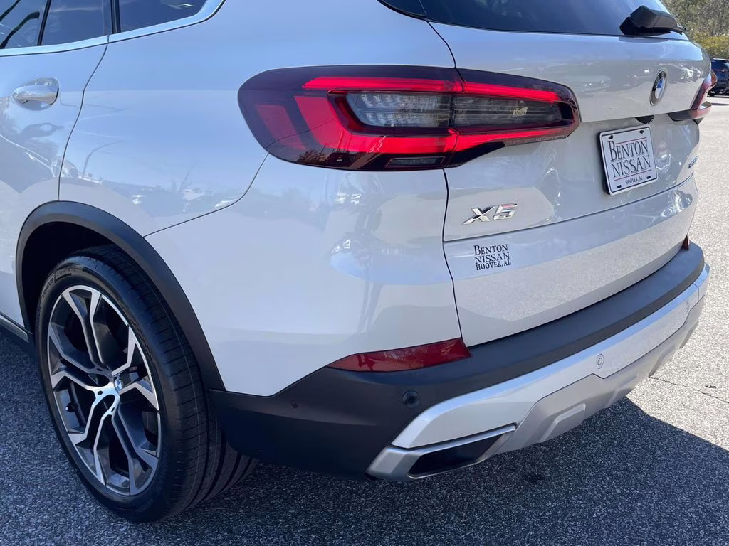 2022 Mineral White Metallic BMW X5 sDrive40i RWD SUV
