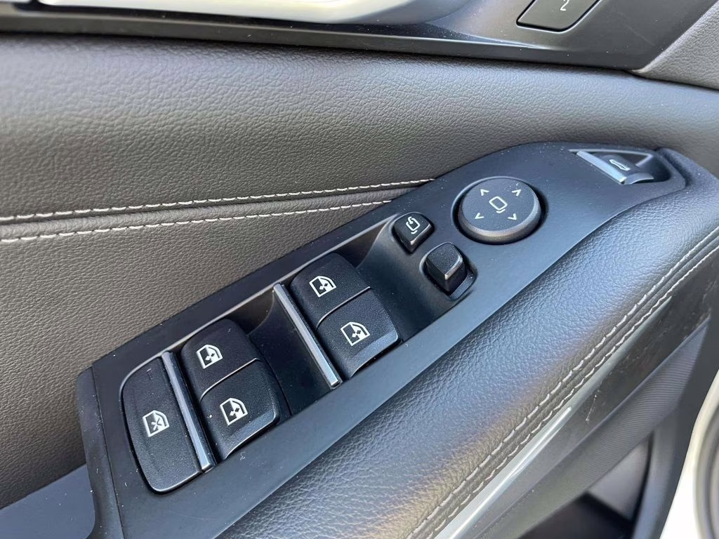 2022 Mineral White Metallic BMW X5 sDrive40i RWD SUV