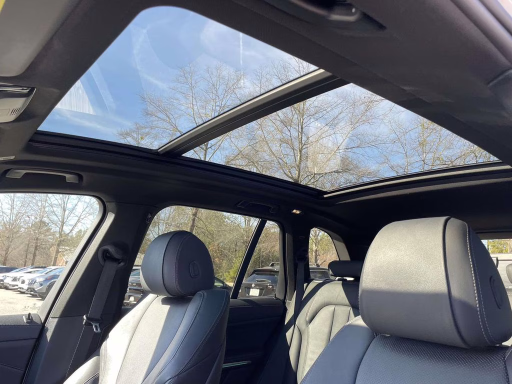 2022 Mineral White Metallic BMW X5 sDrive40i RWD SUV