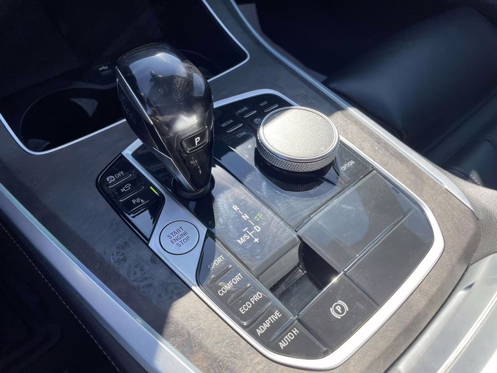 2022 Mineral White Metallic BMW X5 sDrive40i RWD SUV