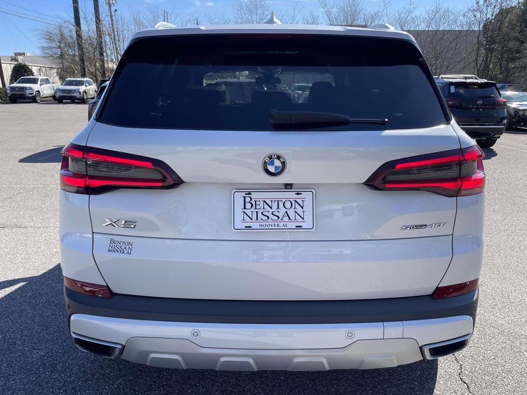 2022 Mineral White Metallic BMW X5 sDrive40i RWD SUV