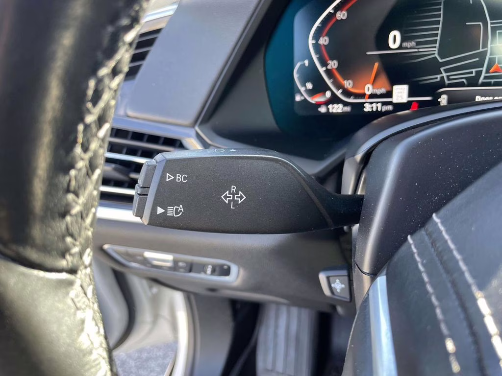 2022 Mineral White Metallic BMW X5 sDrive40i RWD SUV