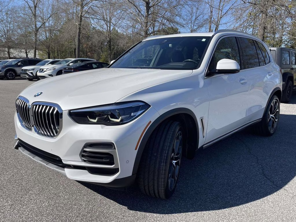 2022 Mineral White Metallic BMW X5 sDrive40i RWD SUV
