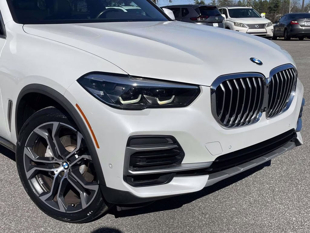 2022 Mineral White Metallic BMW X5 sDrive40i RWD SUV
