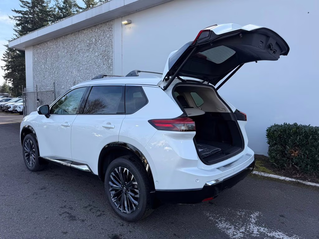 2026 Everest White Pearl Tricoat Nissan Rogue Platinum AWD SUV