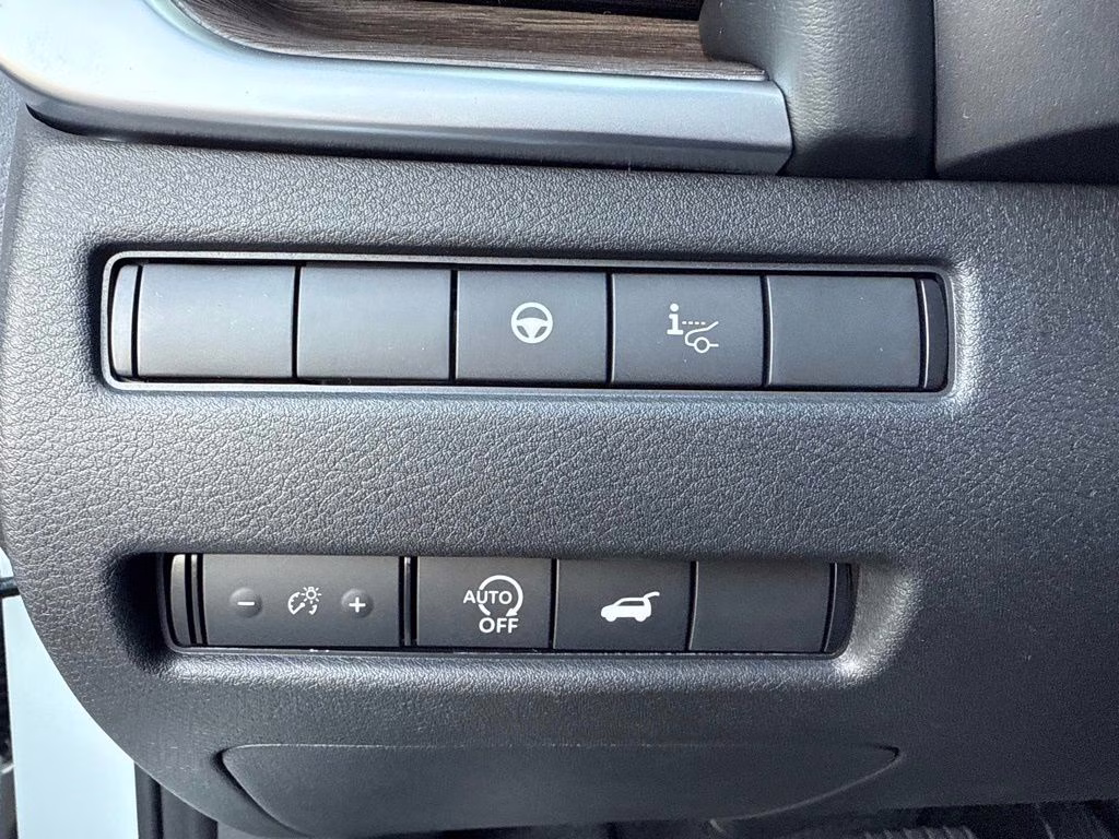 2026 Everest White Pearl Tricoat Nissan Rogue Platinum AWD SUV