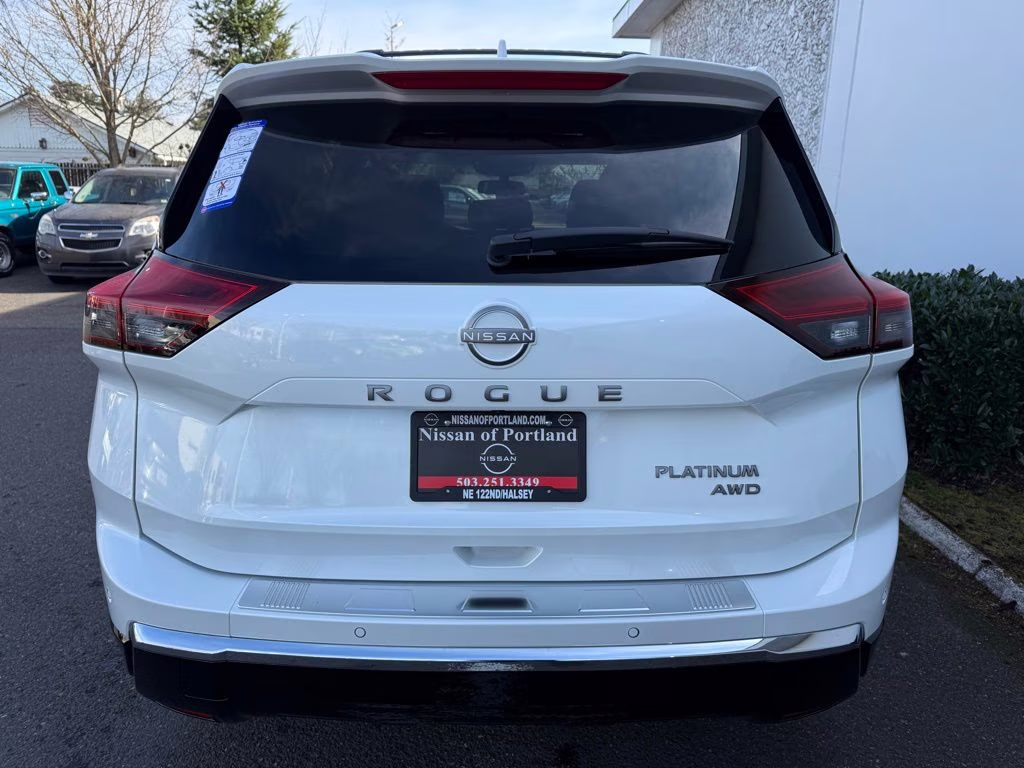 2026 Everest White Pearl Tricoat Nissan Rogue Platinum AWD SUV
