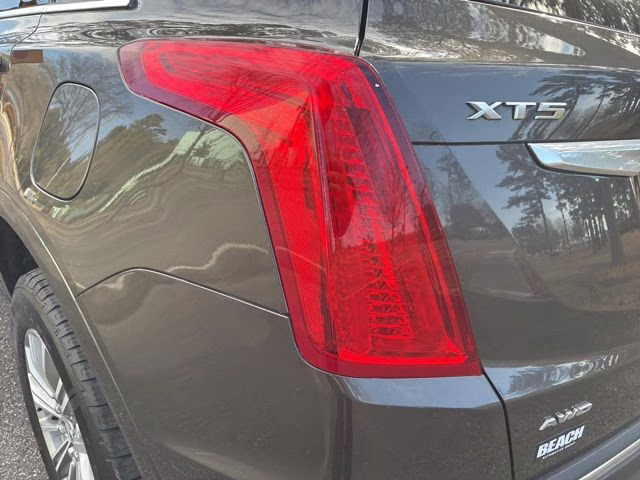 2019 Dark Mocha Metallic Cadillac XT5 Luxury AWD SUV