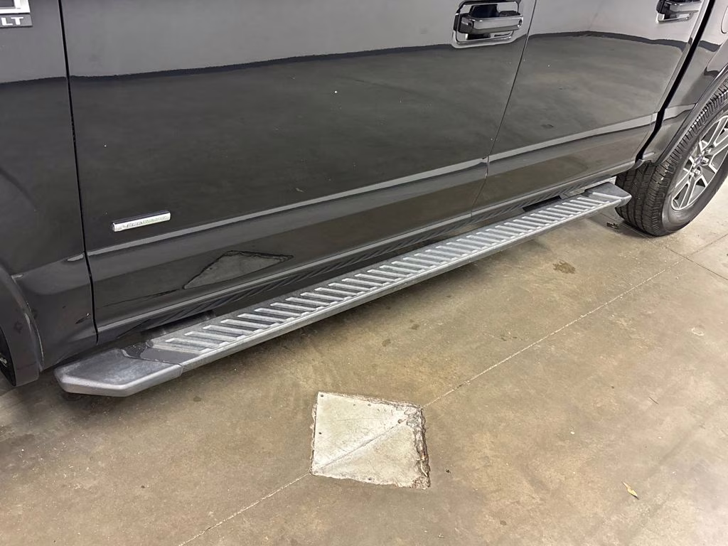 2016 Shadow Black Ford F-150 XLT 4X4 Truck